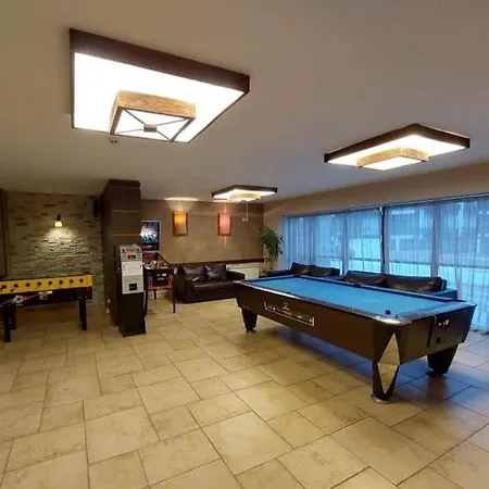 The View Apartment, Terra Complex Neighbour Building דירה